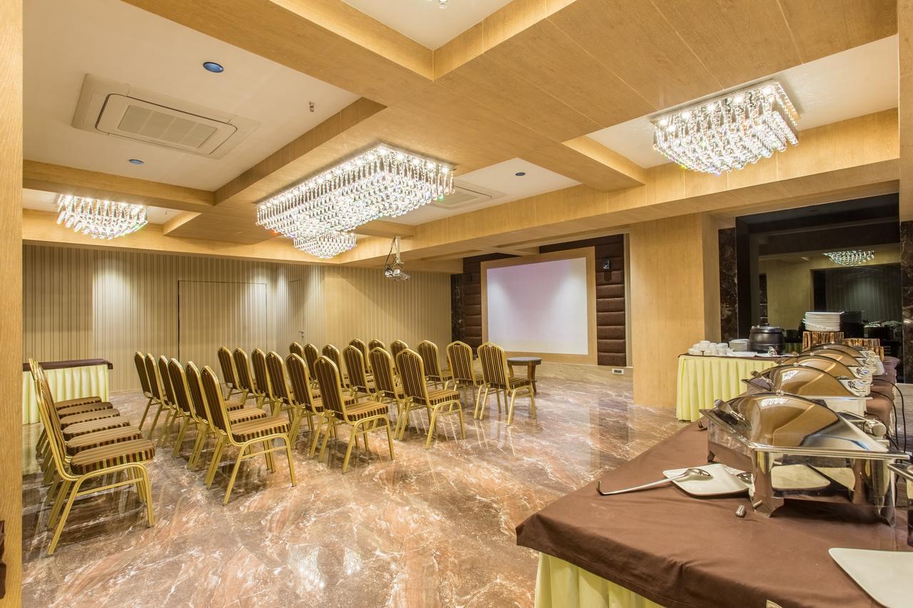 Hotel Abika Elite Ujjain Extérieur photo